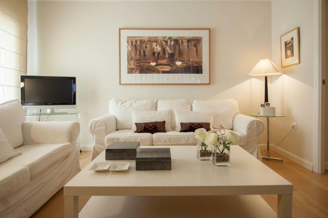 סביליה Medina Apartment And Parking Historical Center מראה חיצוני תמונה