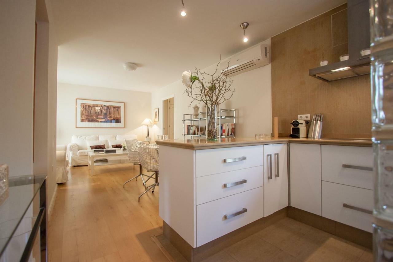 סביליה Medina Apartment And Parking Historical Center מראה חיצוני תמונה