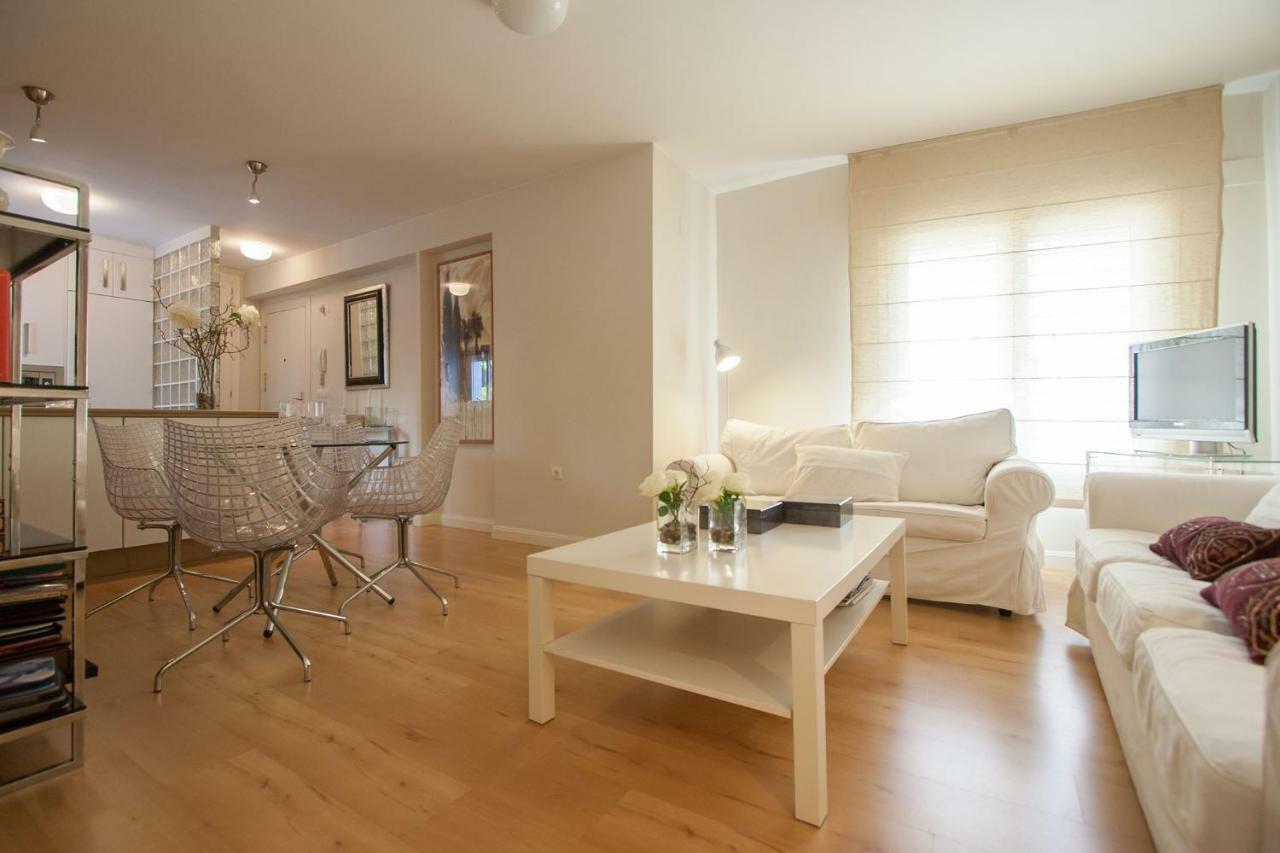 סביליה Medina Apartment And Parking Historical Center מראה חיצוני תמונה